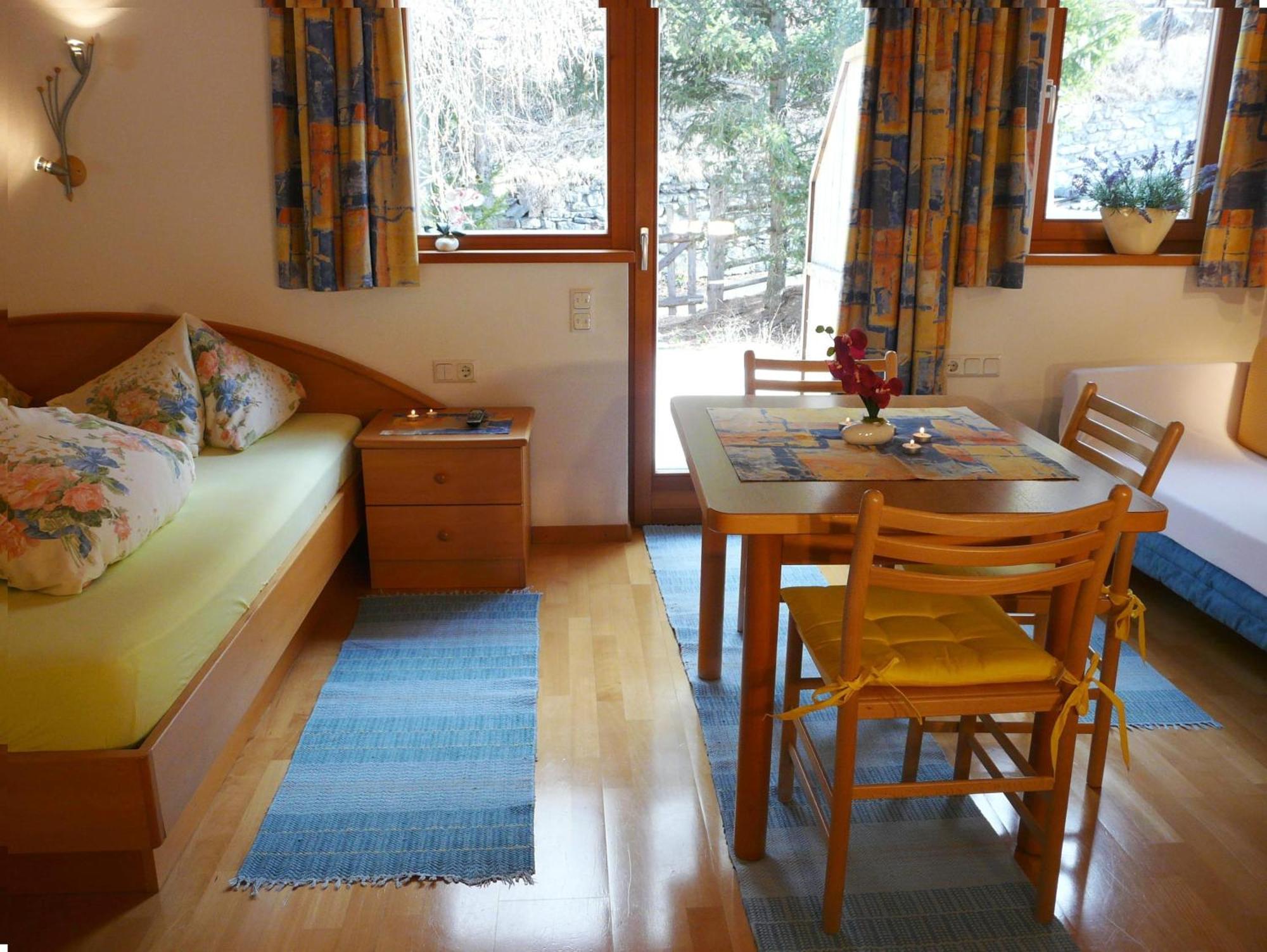 B & B Apartments Ortlerblick 슬루데르노 객실 사진